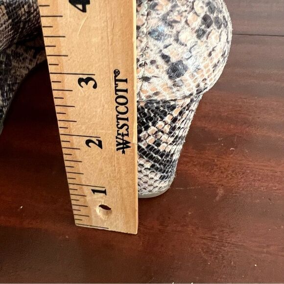 Vionic Snakeskin Pattern Wedges - Picture 9 of 9